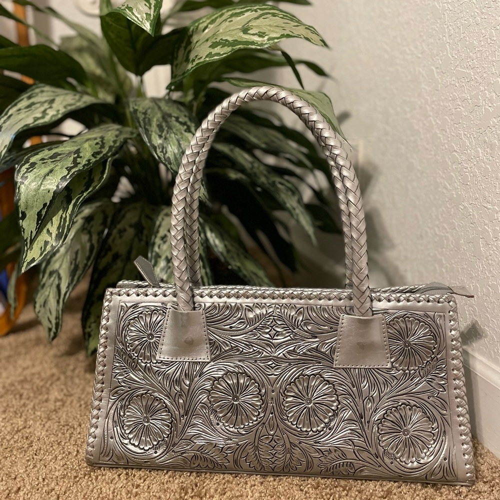 Alexander Yeo Shoulder Bag